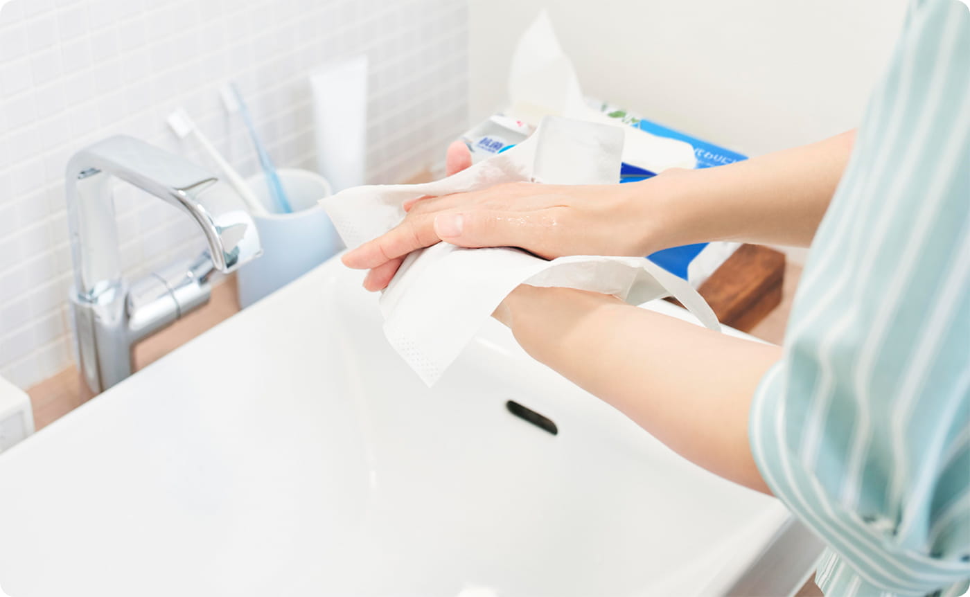 いつも新しいペーパータオルでふくから、菌を「増やさない！」