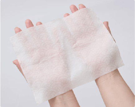 シートは両手がすっぽり収まる安心サイズ