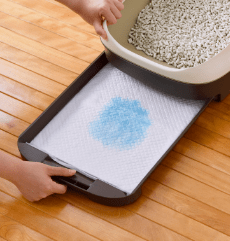 システムトイレ用シートの処理方法1：トレーを引き出す